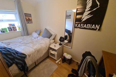 4 bedroom house to rent, Hyde Park Terrace, Leeds