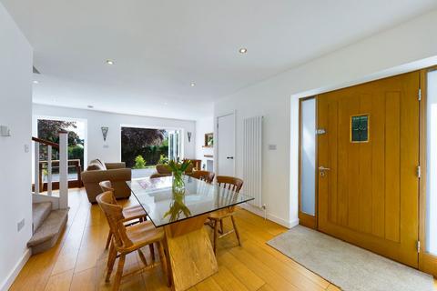 2 Brockhall Road, Flore, Northampton, NN7 4NG