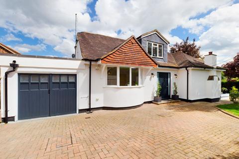 2 Brockhall Road, Flore, Northampton, NN7 4NG