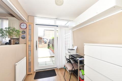 80 Hampton Road, Chingford, London, E4 8NR