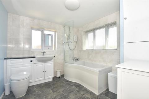 80 Hampton Road, Chingford, London, E4 8NR