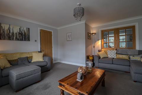 33 Cunningham Drive, Lutterworth, LE17 4YR