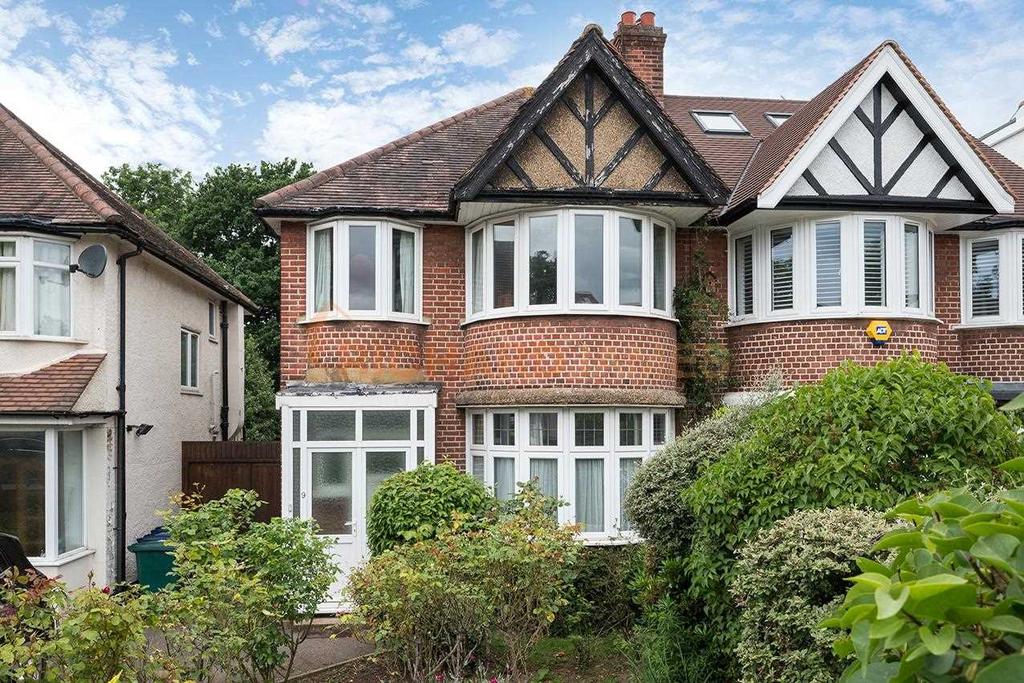 Maxwelton Close, Mill Hill 3 bed semidetached house for sale £725,000