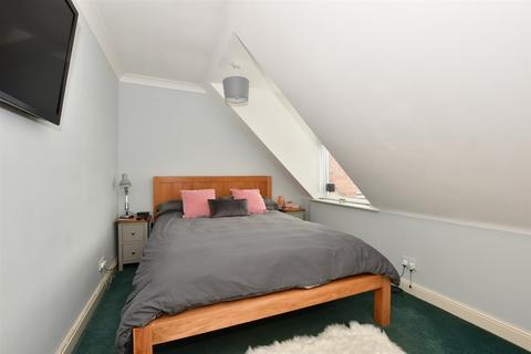 1 bedroom apartment for sale - The Broadway, Totland Bay, Isle of Wight