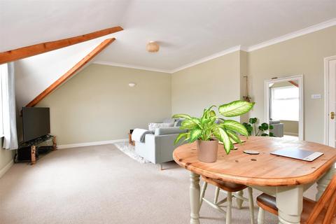 1 bedroom apartment for sale, The Broadway, Totland Bay, Isle of Wight