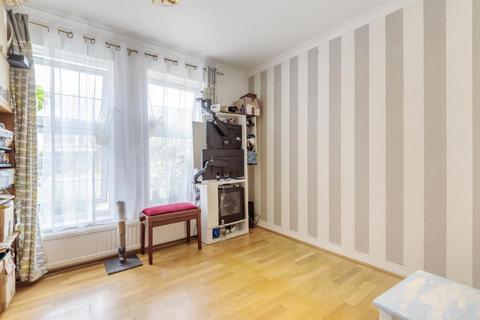 undefined, Park Crescent,  Twickenham,  TW2