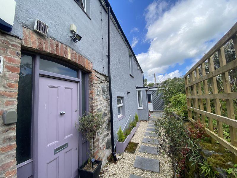 Menai Bridge, Isle of Anglesey 5 bed semidetached house for sale £