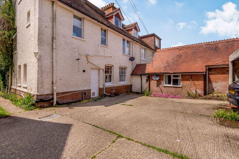 Willow Walk, Shere 3 bed apartment for sale £465,000