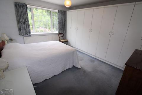 12 Monks Road, Banstead, SM7 2EP