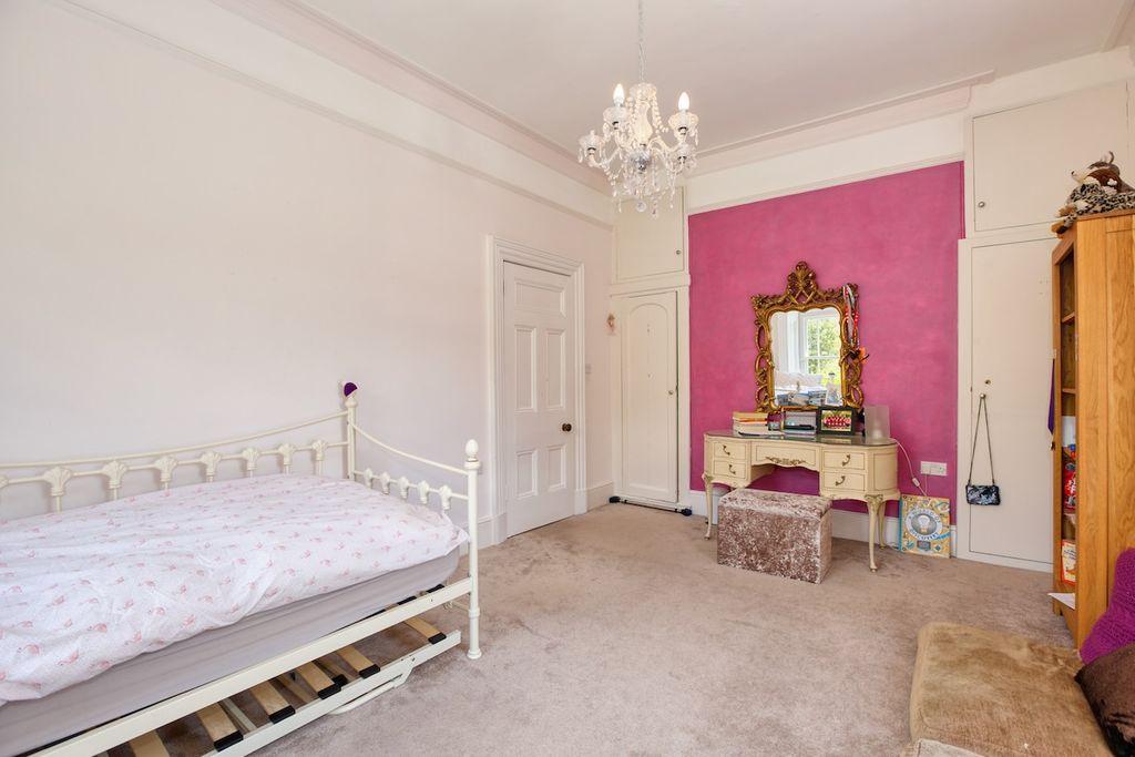Bedroom 2 (Double)