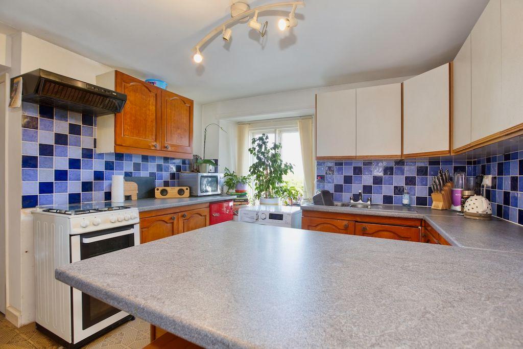 Flat 2 Kitchen