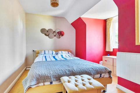 16, Avenue Heights Basingstoke Road, Reading, RG2 0EP