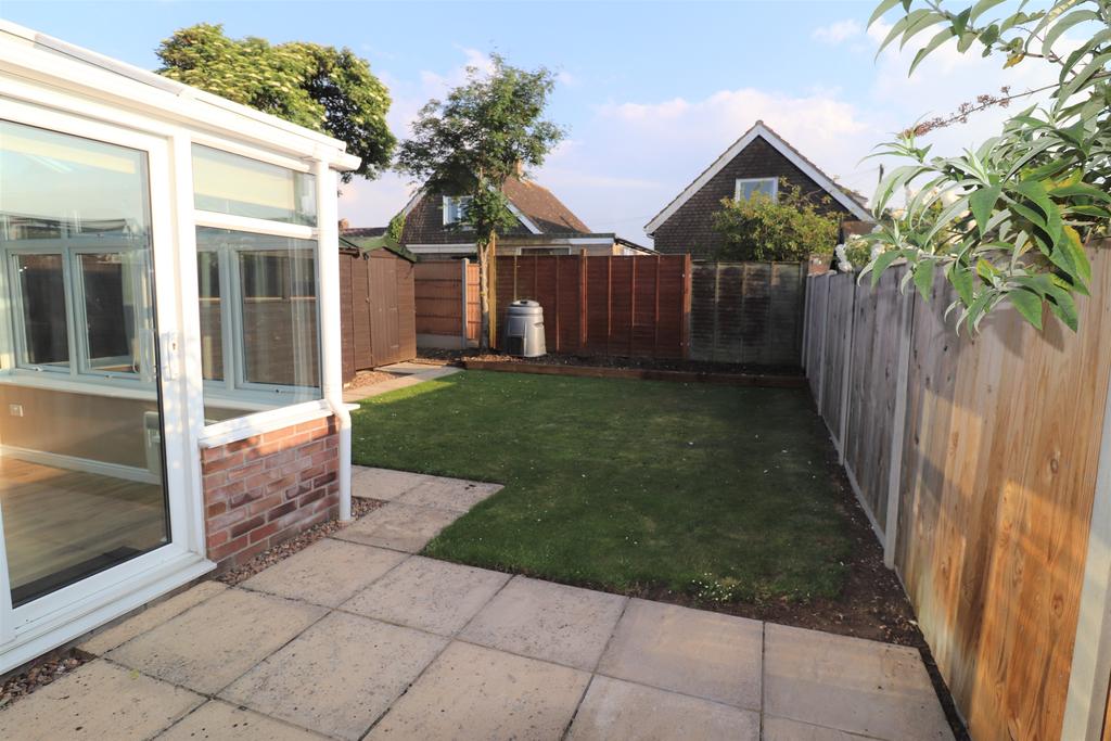 Long Stratton 2 bed bungalow for sale £235,000