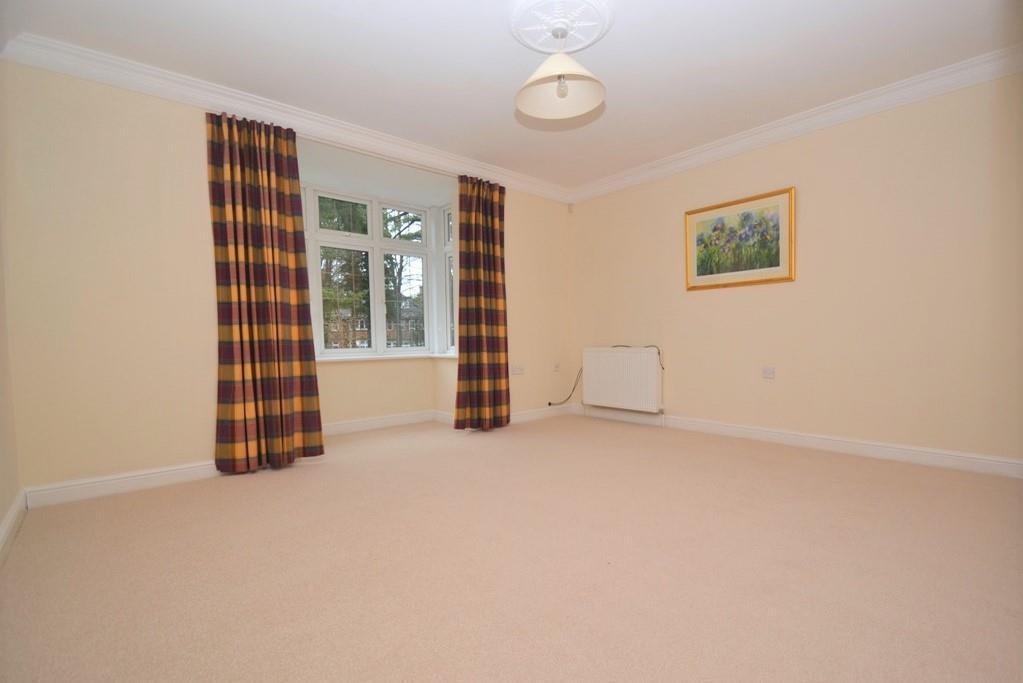 Talbot Woods 2 bed flat for sale £240,000