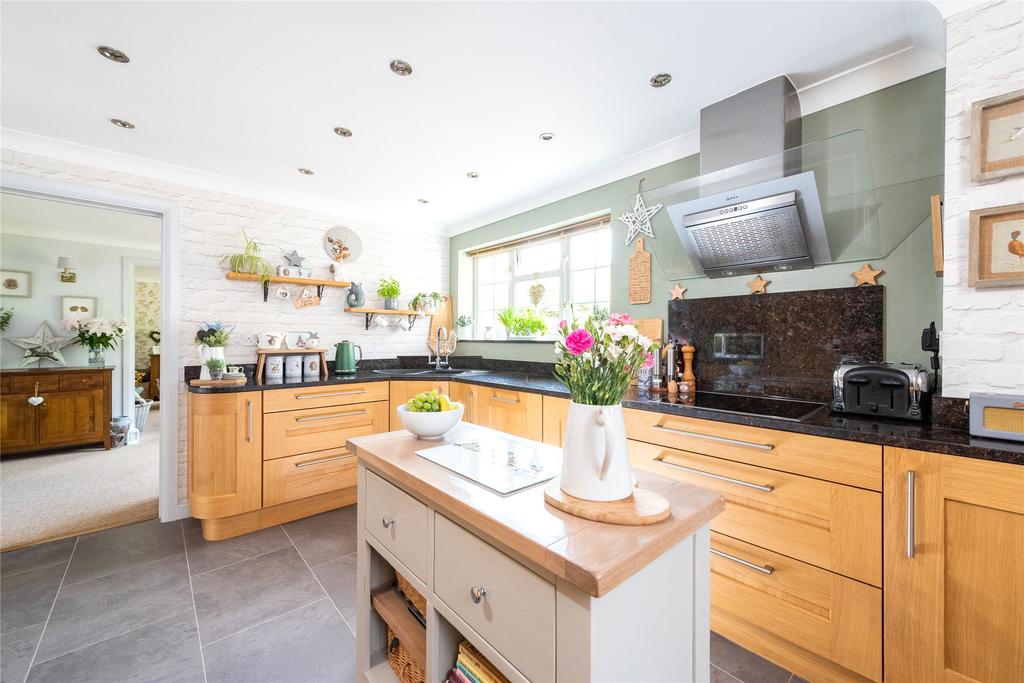 Kitchen/Breakfast Rm