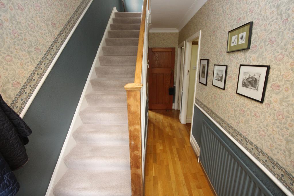 Kensington Gardens, Monkseaton, Whitley Bay, NE25 8AR 3 bed semi