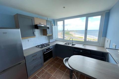 2 bedroom apartment to rent, Warkworth Terrace, Tynemouth.  NE30 4ES  *AMAZING VIEWS & LOCATION*