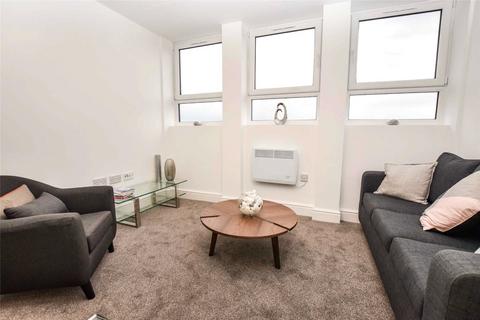 2 bedroom flat to rent, Benbow Street, Sale, M33