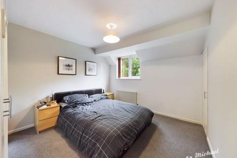 8 Chadbone Close, Aylesbury, HP20 2PS
