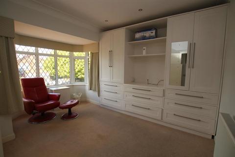 12 Dulwich Road, Holland-on-sea, Clacton-on-sea, CO15 5NA