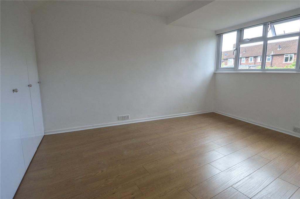 House in Birmingham, West Midlands - More