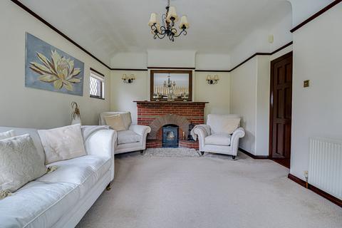 4 Branscombe Square, Southend-on-sea, SS1 3QD