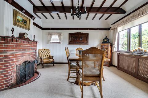 4 Branscombe Square, Southend-on-sea, SS1 3QD