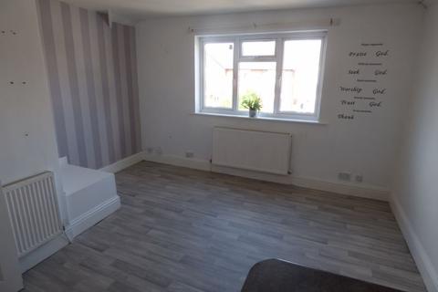 11 Henley Place, Gloucester, GL1 5EF