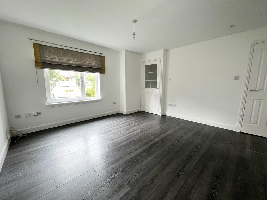 72 Belvidere Avenue, Belvidere Village Glasgow G31 4PA 3 bed end of