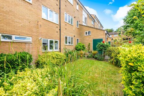 16 Hillside Road, Bromley, BR2 0ST