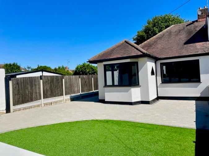 Broadlawn, LeighonSea SS9 2 bed bungalow £550,000