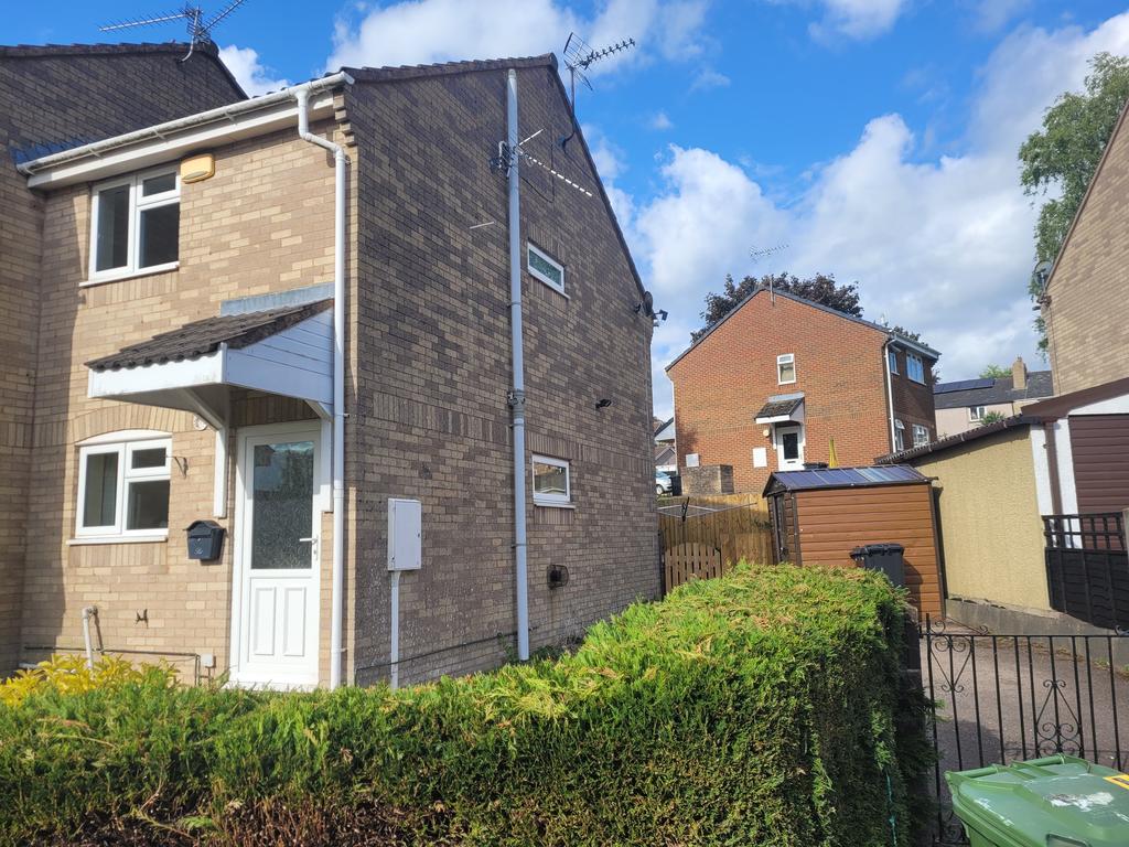 Lantern Close, Cinderford GL14 2 bed end of terrace house £660 pcm (£