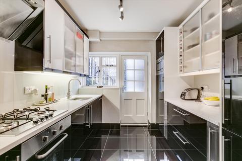 102 Richmond Hill Court, Richmond, TW10 6BG