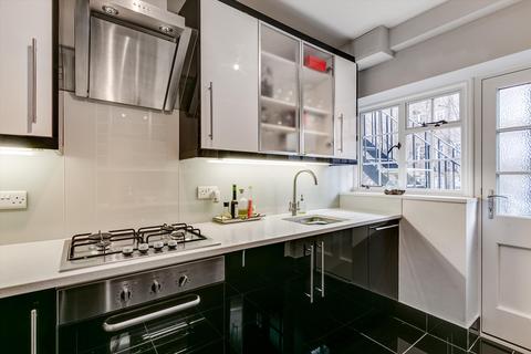 102 Richmond Hill Court, Richmond, TW10 6BG