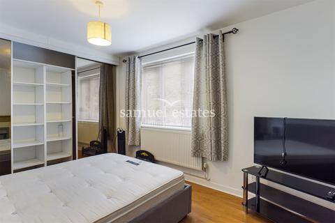 1 bedroom flat to rent, Central Hill, London, SE19