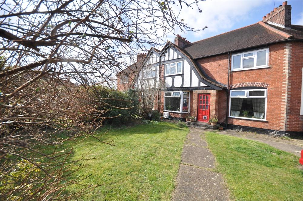 Garden Road, WALTONONTHAMES, Surrey, KT12 1 bed £280,000
