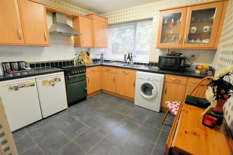 2 bedroom apartment to rent - West Fryerne, Reading