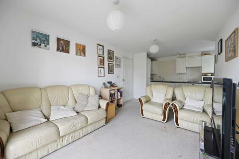 6 Bennett Close, Hounslow, TW4 5AE
