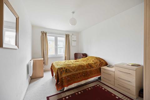 6 Bennett Close, Hounslow, TW4 5AE