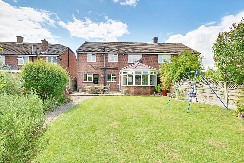 Rowney Wood, Sawbridgeworth, CM21 5 bed semidetached house £685,000