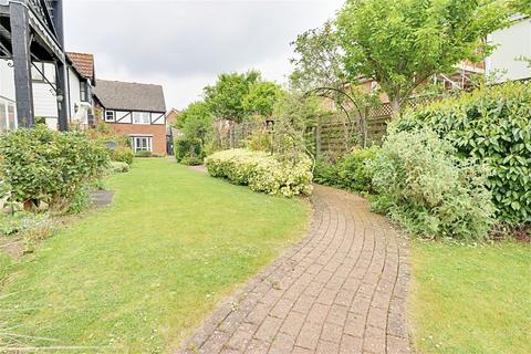 1 bedroom retirement property for sale, High Wych Road, Sawbridgeworth, CM21