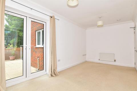 4 Archer Road, Folkestone, CT19 5RZ