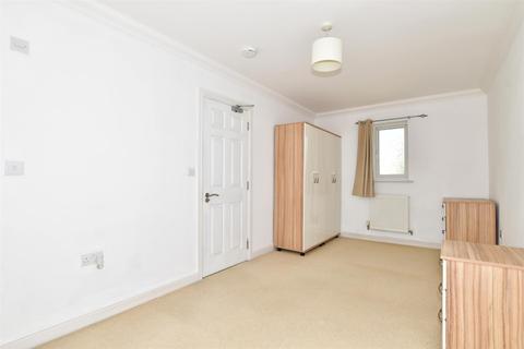 4 Archer Road, Folkestone, CT19 5RZ