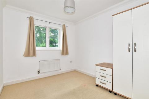 4 Archer Road, Folkestone, CT19 5RZ