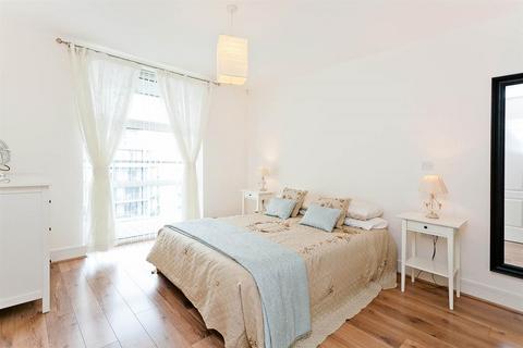 1 bedroom apartment to rent, Warwick Building, Chelsea Bridge Wharf, London, SW11