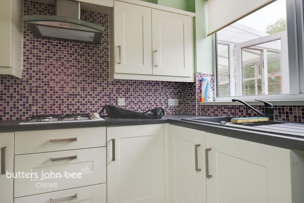 Danebank Avenue, Crewe 3 bed semidetached house £160,000