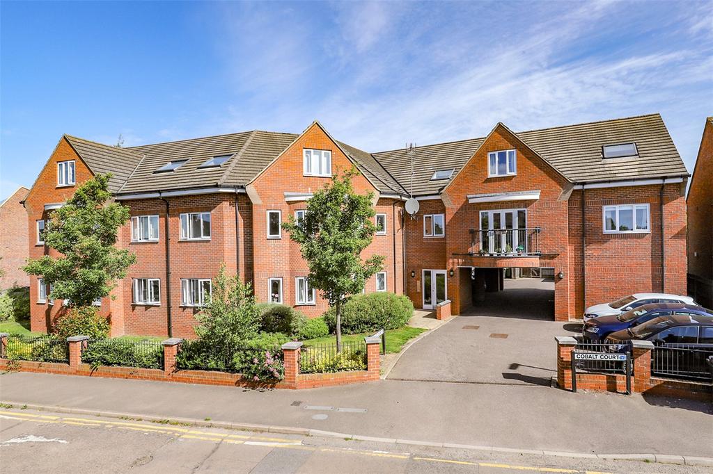 Cobalt Court, Hedley Road, St Albans, Herts, AL1 2 bed apartment - £370,000