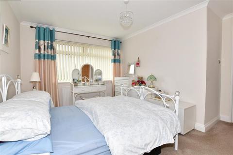 2 Capel Street, Capel Le Ferne, Folkestone, CT18 7JP