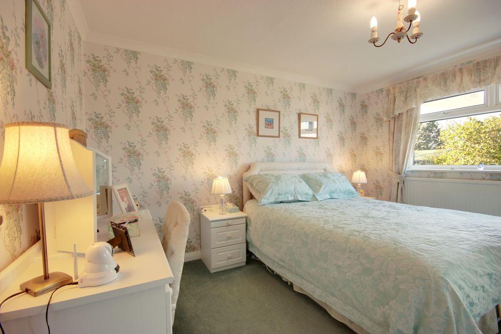 Bedroom 1 (Double)
