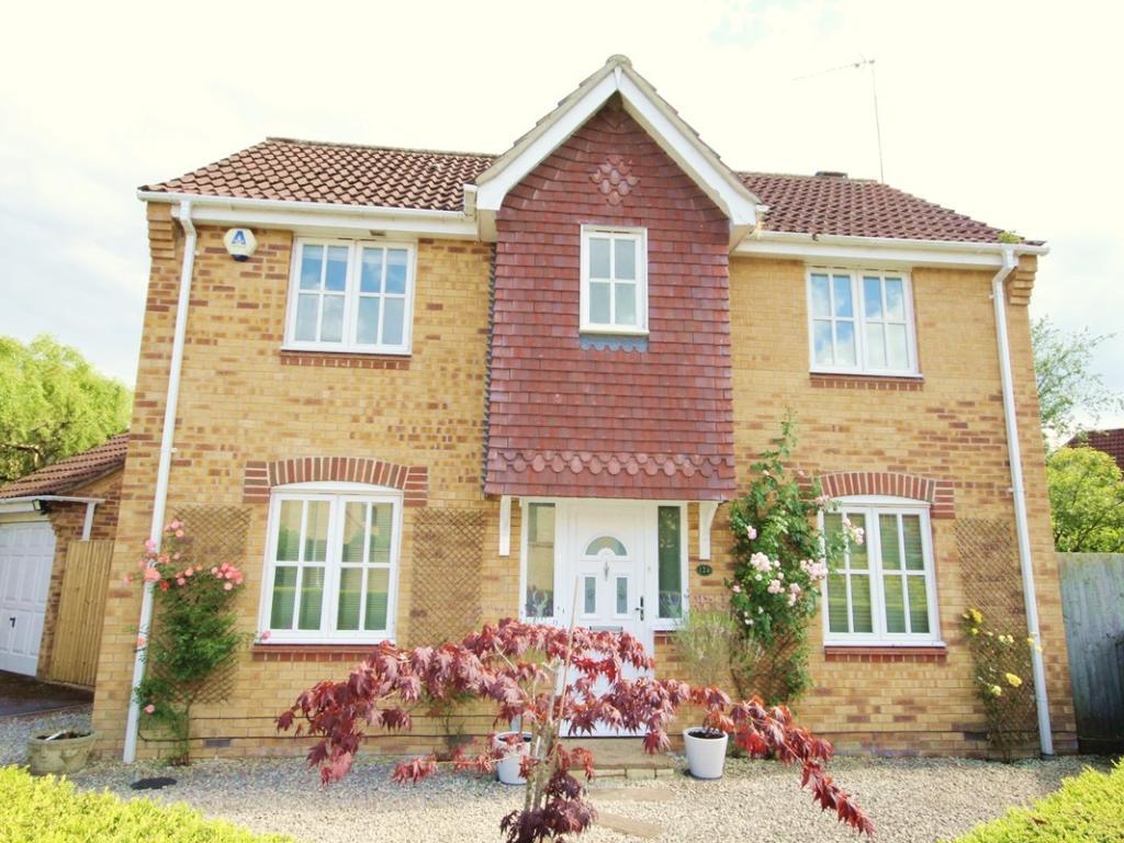Albion Way, Verwood BH31 3 bed house £1,500 pcm (£346 pw)